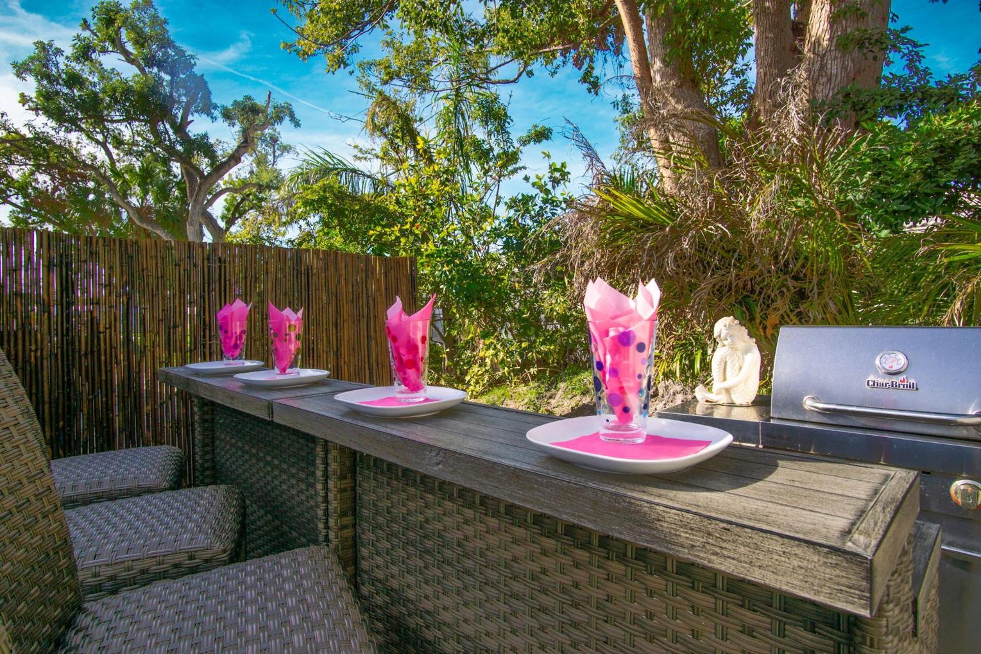 Beach Cottage With Heated Pool Just Off Siesta Key Sarasota Buitenkant foto